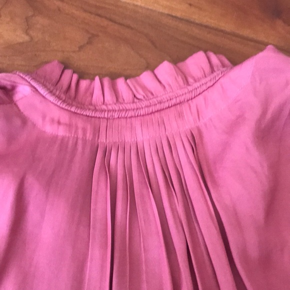 Sleeveless blouse - Picture 3 of 6